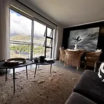 Central Castle Rock Retreat